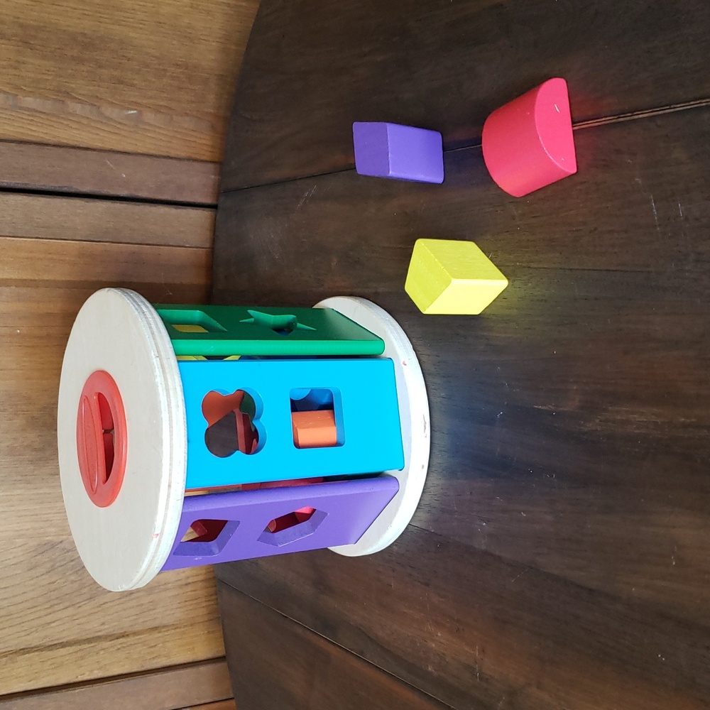 Melissa & Doug Match And Roll Shape Sorter